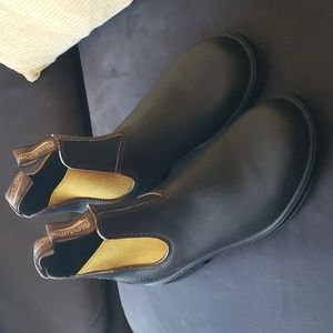 Blundstone Boots, black/yellow size men's AU size 9, US size 8